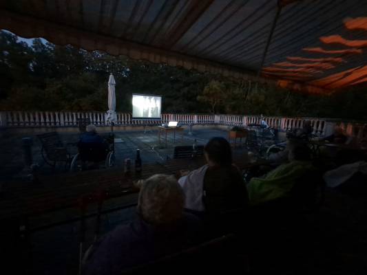 Letní kino na terase